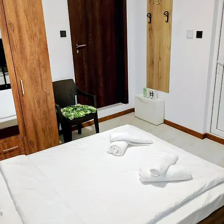 Hostel Guesthouse1 Karma369